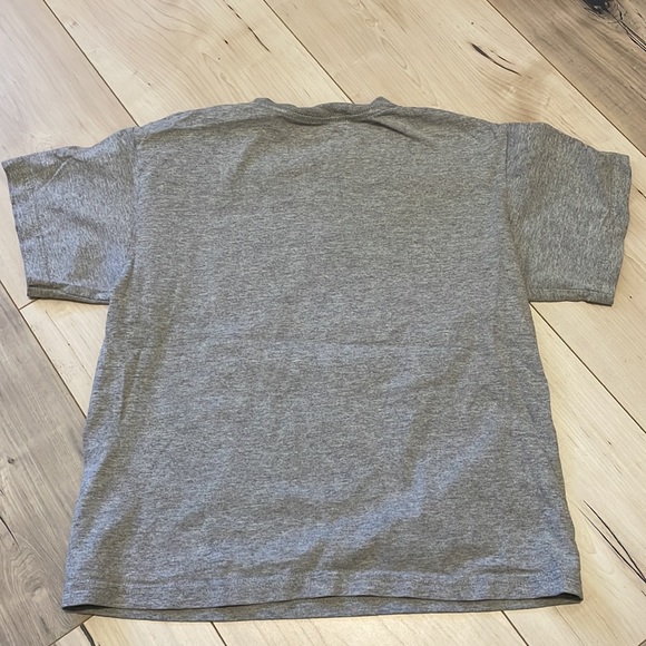 DC Graphic Gray T-shirt - Picture 3 of 3